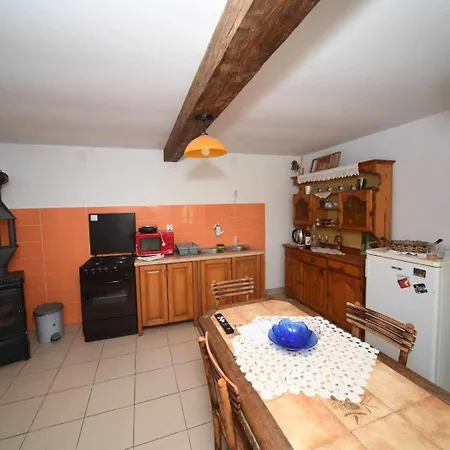 بيت للعطل Salas Trikic