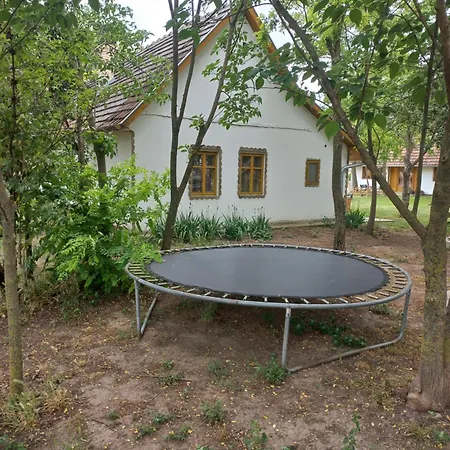 بيت للعطل Salas Trikic